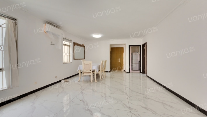 蔚蓝海岸2期二手房实景图