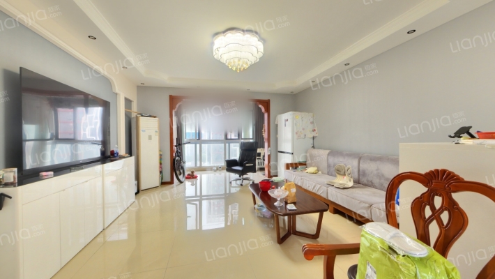 美景鸿城三期二手房实景图