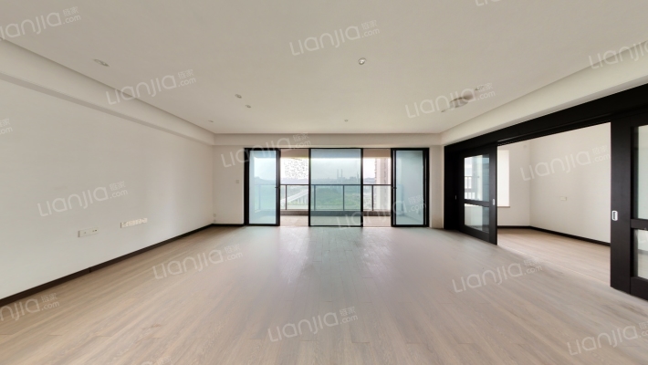 万科十七英里二手房实景图