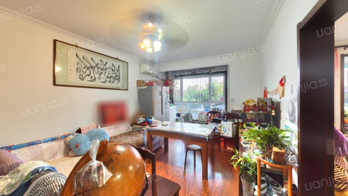 伴山人家二手房实景图