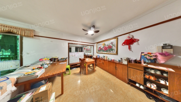 怡新花园二手房实景图