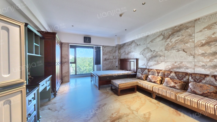 水岸秀墅二手房实景图