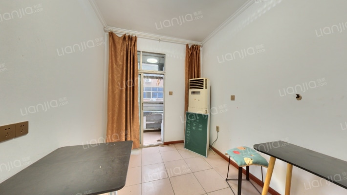 黄河路93号院二手房实景图