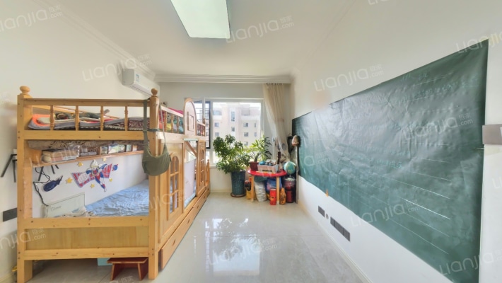 亿达第一郡四期二手房实景图