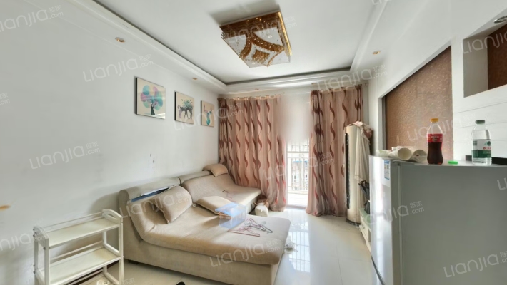 依山庭院二手房实景图