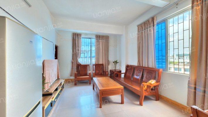 鸿运楼二手房实景图