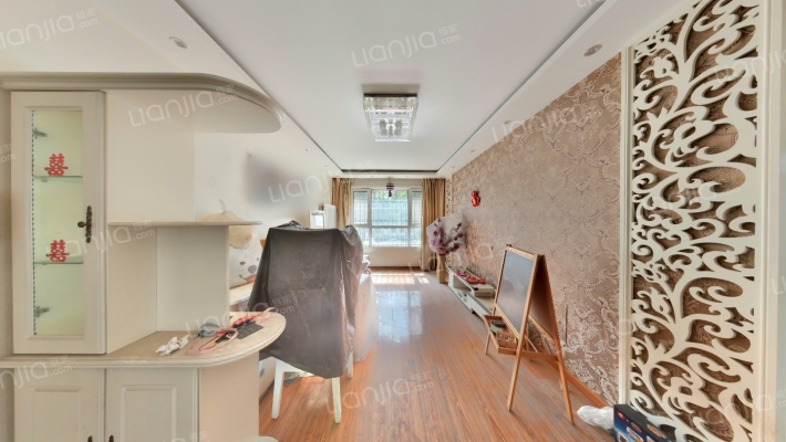 荣雅园二手房实景图