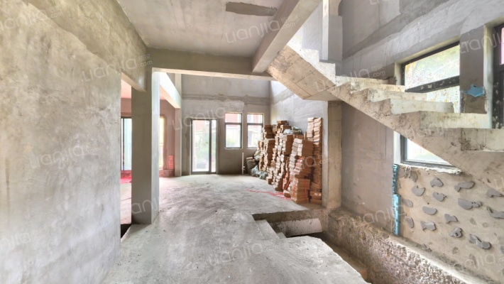 德成红墅二手房实景图