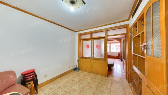 青啤花园二手房实景图