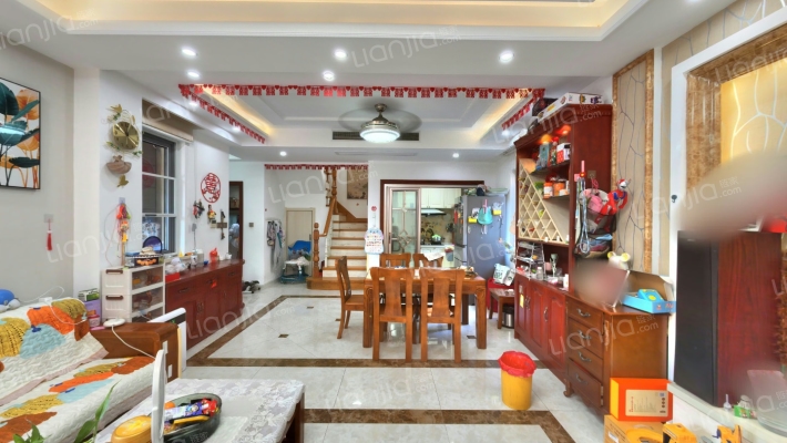 阿卡迪亚四区二手房实景图