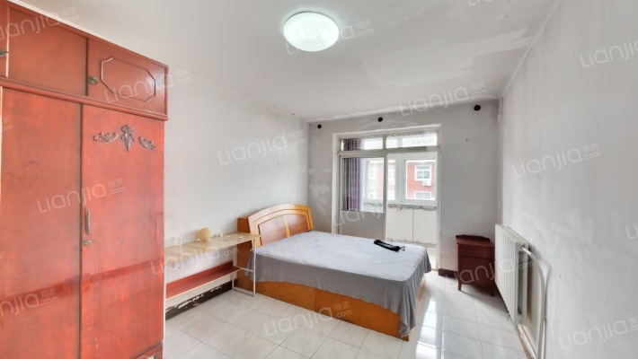 四构件社区二手房实景图