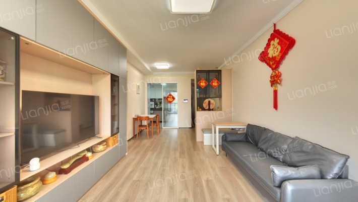 越秀岭南雅筑二手房实景图