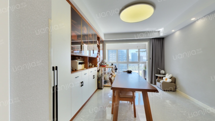 半岛国际二手房实景图