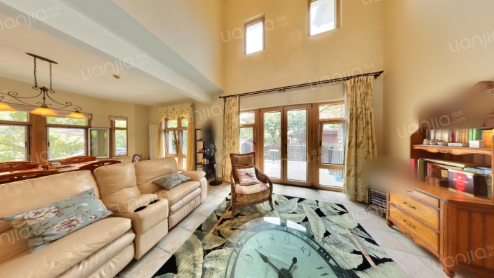 保利垄上五区二手房实景图