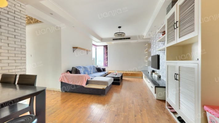 嘉锦苑二手房实景图