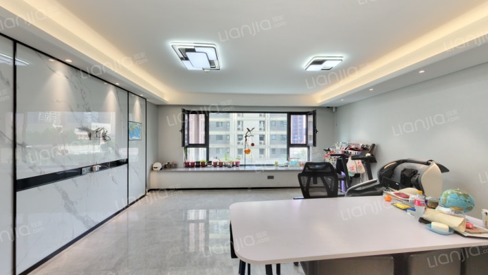 保利天悦悦峰二手房实景图