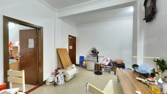 江贝小区二手房实景图