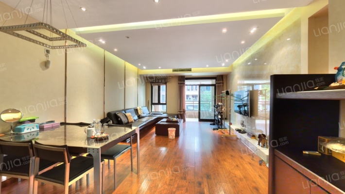 万科城二手房实景图