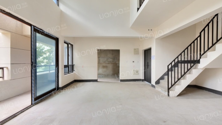 俊峰山万里二手房实景图