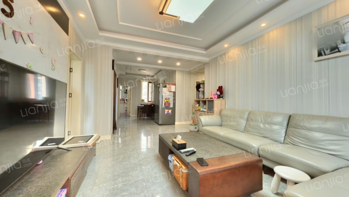 绿地国际花都北区二手房实景图