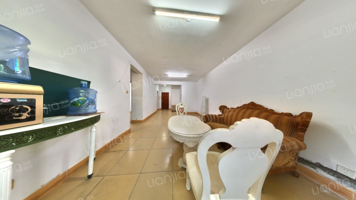 西湖苑东区二手房实景图