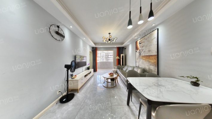 龙屋小区二手房实景图