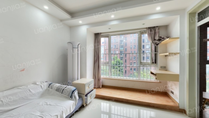 当代国际花园四期二手房实景图