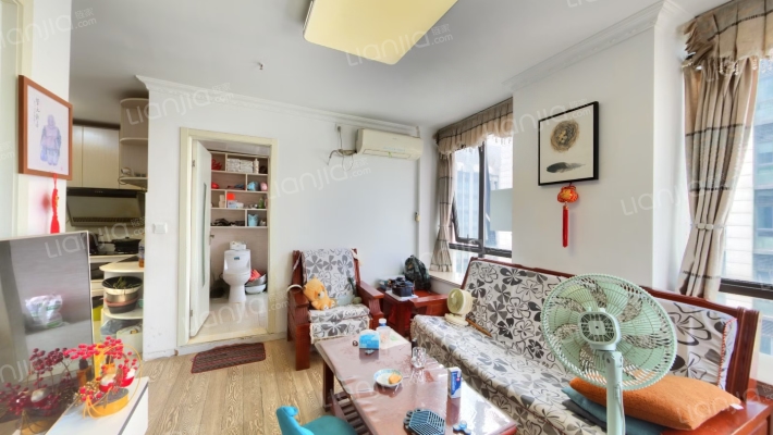 东创科技中心二手房实景图