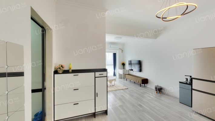 东方米兰二手房实景图