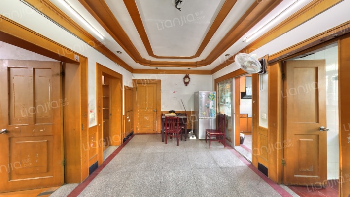 金山新村南区二手房实景图