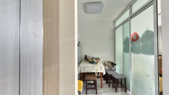 新鹿花苑四期二手房实景图