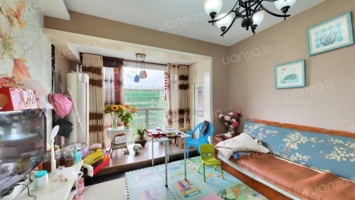 嘉茵苑二手房实景图