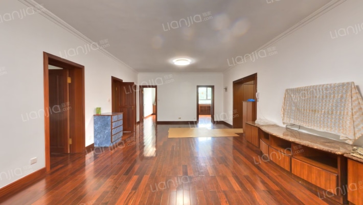 39中金鼎公寓二手房实景图