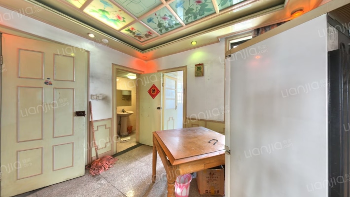 虞園新村二手房实景图