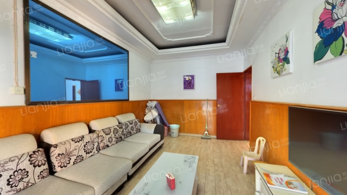 模范路二手房实景图