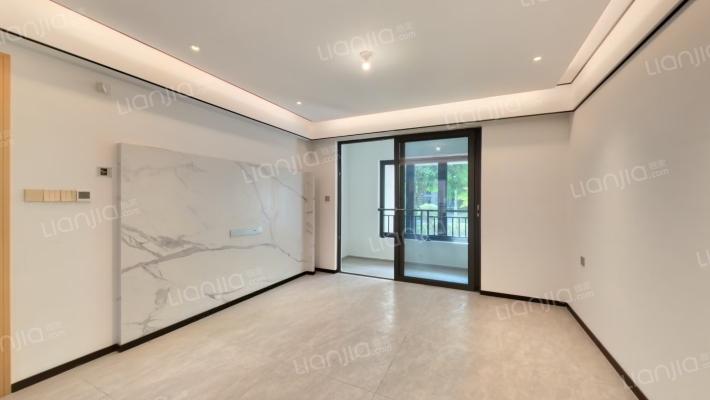 合景誉峰三期二手房实景图