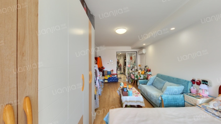 金地保利墅苑风华二期二手房实景图