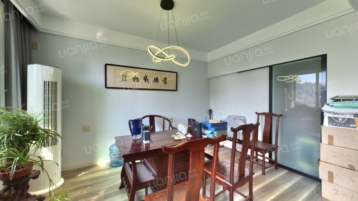 西中圣和花园二手房实景图