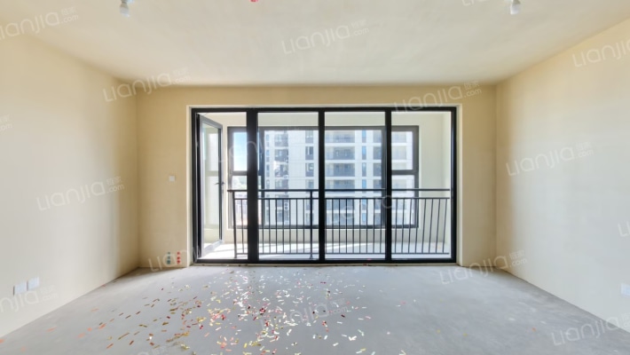 海信星海湾二手房实景图