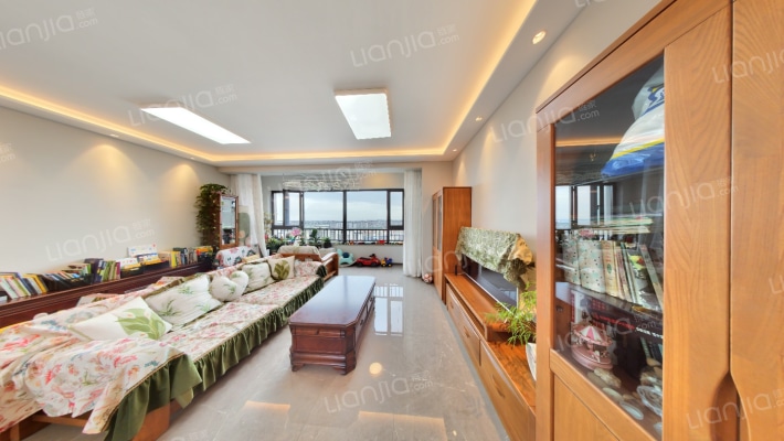 汇金华府二手房实景图