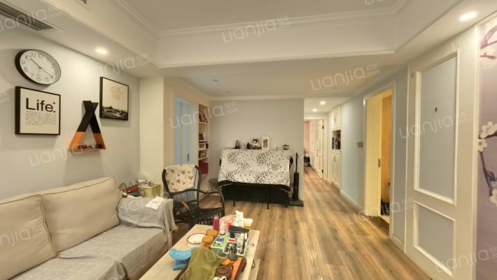 保利公园198玫瑰郡二手房实景图