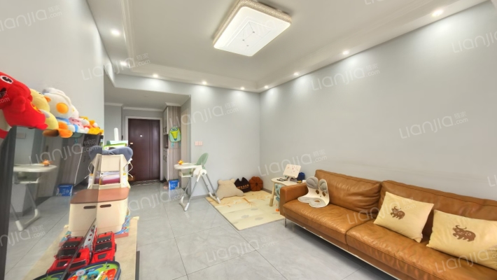 隆鑫盛世普天二手房实景图