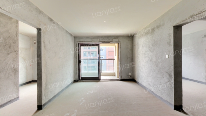 领琇长江C区二手房实景图