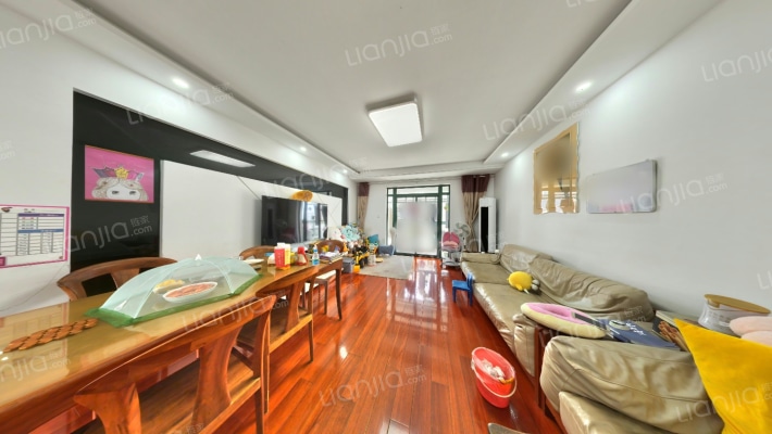 万杨香樟公寓二手房实景图