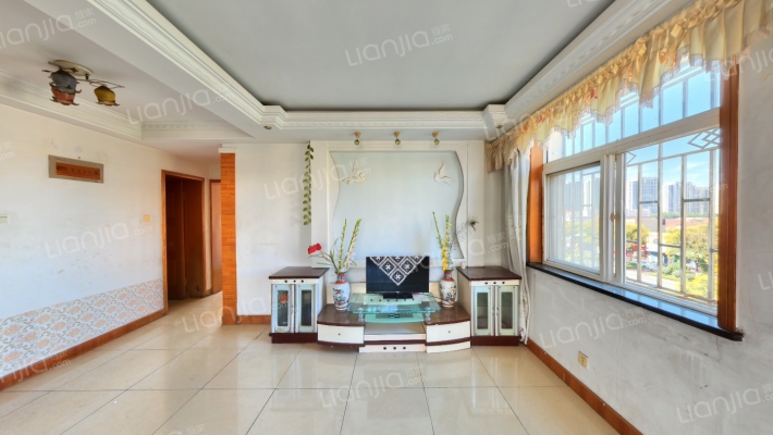 信特花园F区二手房实景图