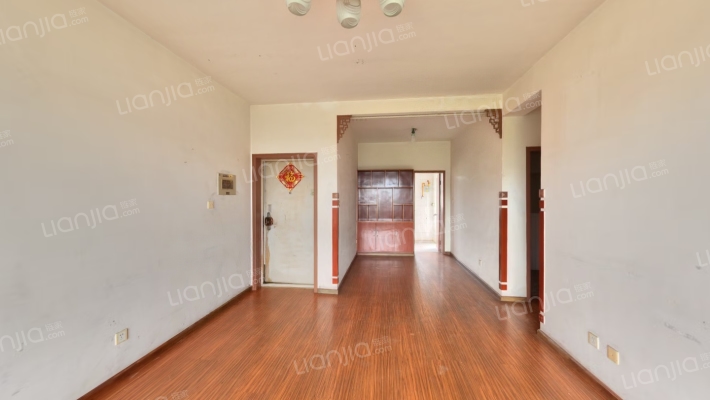 白依小区二手房实景图