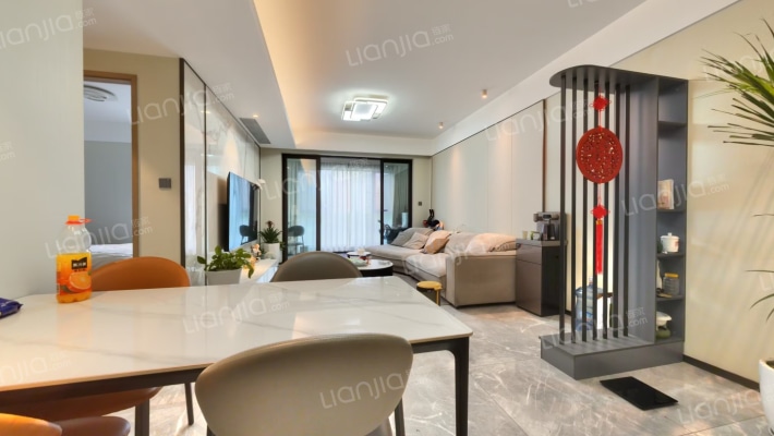 河畔府邸二手房实景图