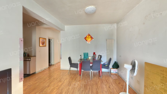 鸿泽园二手房实景图