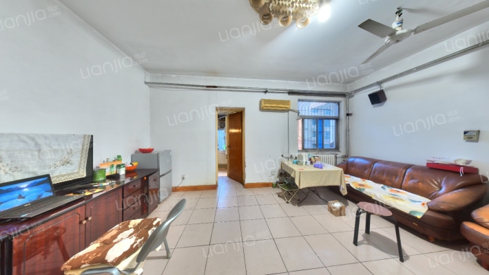 西安勘察测绘家属院二手房实景图