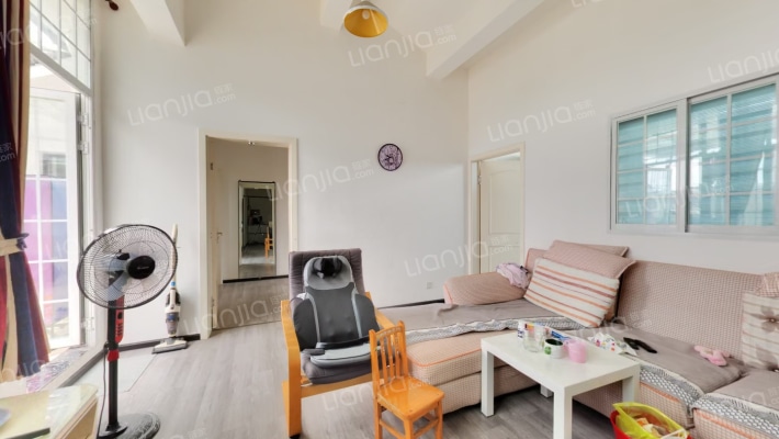 蓝郡新界二手房实景图